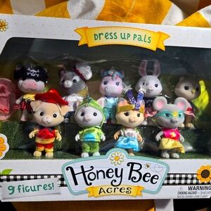 ☆Honey Bee Acres Dress Up Pals Mini Figurine Set; Adorable as heck! Set Of 9!☆